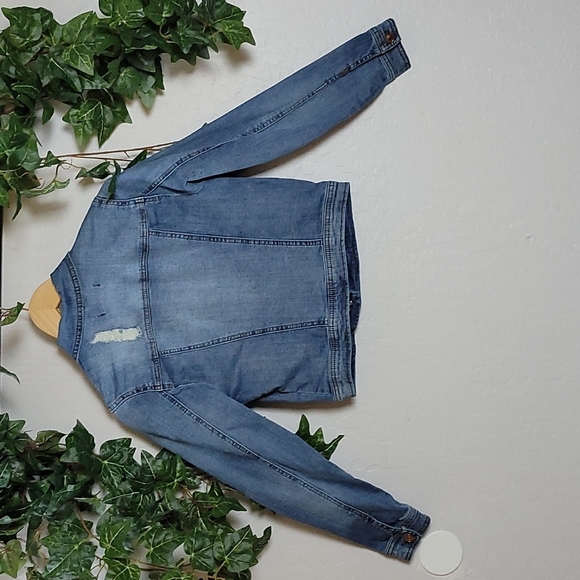 REFUGE Distressed Jean Trucker Jacket  M - Picture 3 of 12